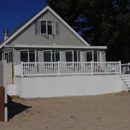 Best Value On The Beach! 1039 Brissette Beach